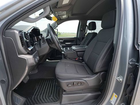 Used 2025 Chevrolet Silverado 2500 LT w/ Convenience Package AWD/4WD image 17