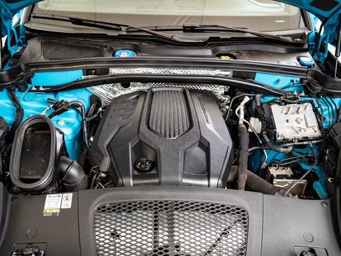 Certified 2023 Porsche Macan image 39