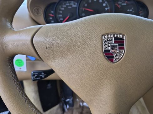 Used 2004 Porsche 911 Carrera RWD image 28