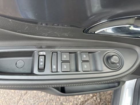 Used 2022 Buick Encore Preferred w/ Safety Package image 14