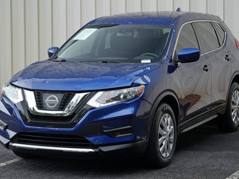 Used 2017 Nissan Rogue S AWD/4WD image 40