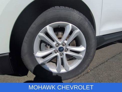 Used 2020 Ford Edge SEL w/ Cold Weather Package image 33