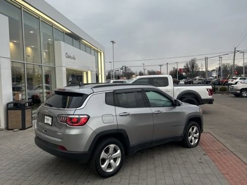 Used 2018 Jeep Compass Latitude w/ Popular Equipment Group image 9