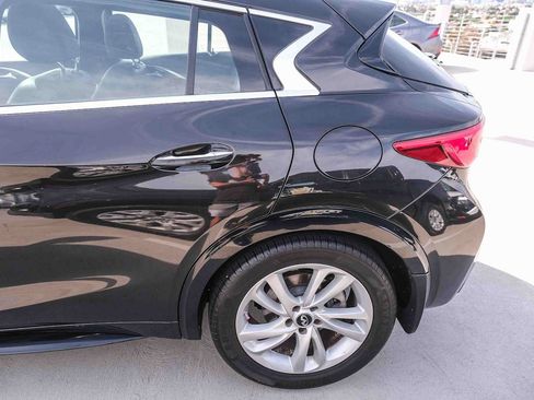 Used 2019 INFINITI QX30 w/ Cargo Package FWD image 8