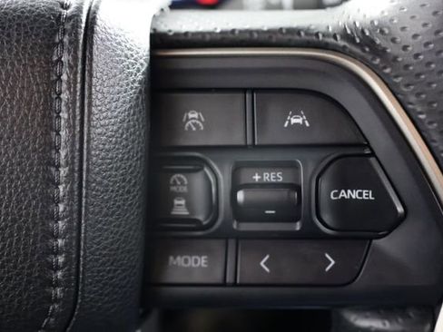 Used 2025 Toyota 4Runner TRD Off-Road image 12