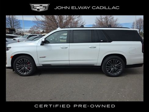 Certified 2024 Cadillac Escalade ESV V image 3