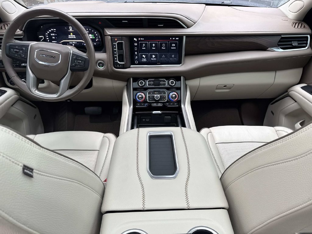 Used 2022 GMC Yukon Denali w/ Denali Premium Package AWD/4WD image 20