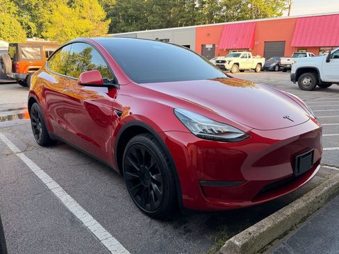 Used 2023 Tesla Model Y Long Range AWD/4WD image 5