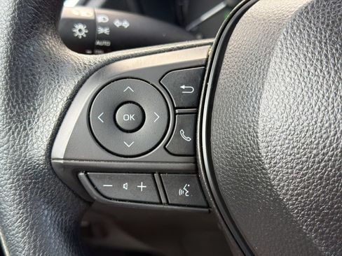Used 2023 Toyota Corolla Cross AWD Hybrid image 18