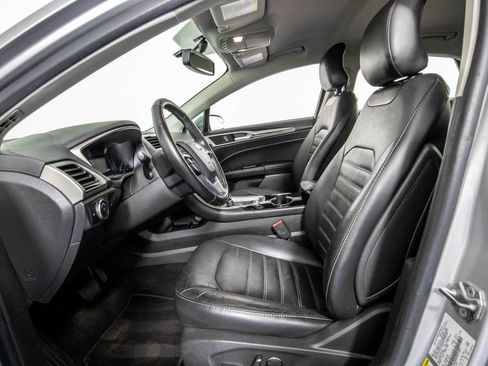 Used 2015 Ford Fusion SE w/ Equipment Group 202A FWD image 8