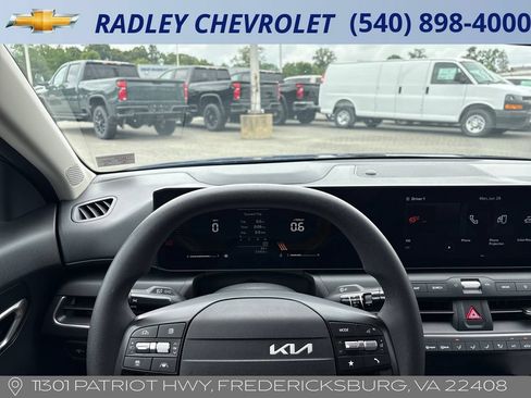 Used 2025 Kia K4 FWD image 6