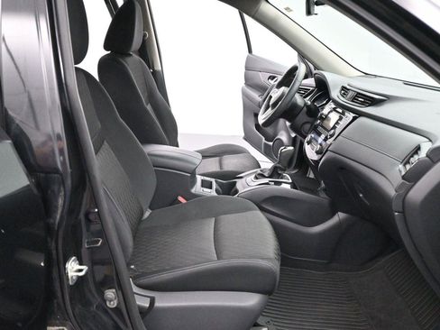 Used 2017 Nissan Rogue SV FWD image 30