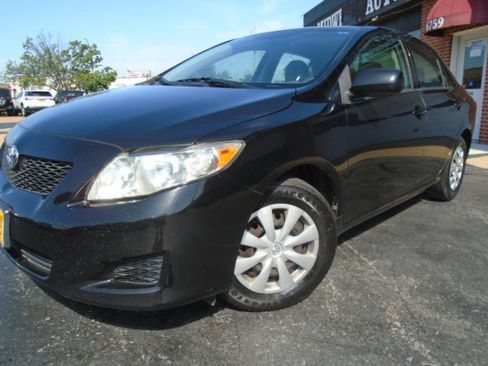 Used 2010 Toyota Corolla LE FWD image 4