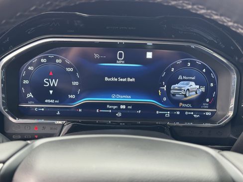 Used 2023 Chevrolet Silverado 1500 LT image 35