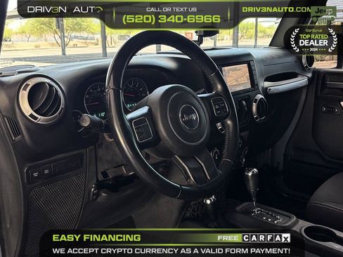 Used 2015 Jeep Wrangler Unlimited Rubicon w/ Max Tow Package AWD/4WD image 14