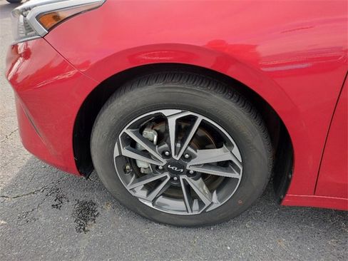 Used 2023 Kia Forte LXS image 11