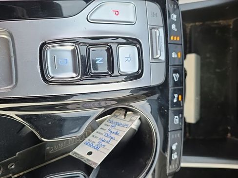 Used 2022 Hyundai Tucson Limited w/ Cargo Package image 19