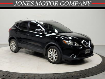 Used 2017 Nissan Rogue Sport SV w/ SV Premium Package