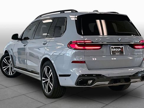 Used 2023 BMW X7 xDrive40i w/ M Sport Package AWD/4WD image 11