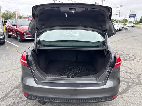 Used 2015 Ford Focus SE FWD image 13