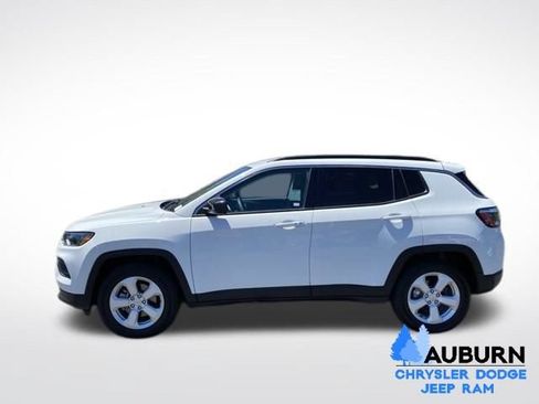 Used 2022 Jeep Compass Latitude FWD image 4