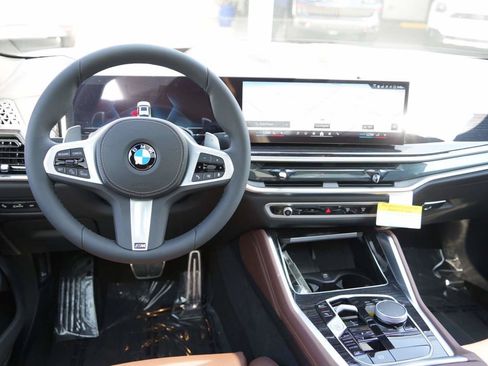 Used 2027 BMW X6 xDrive40i w/ Premium Package AWD/4WD image 7
