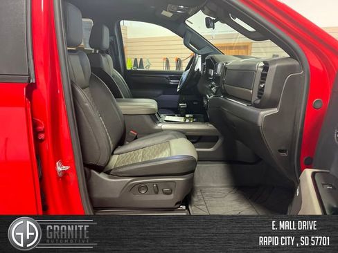 Used 2025 Chevrolet Silverado 1500 ZR2 w/ Technology Package AWD/4WD image 34