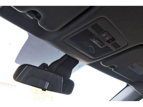 Used 2024 Hyundai Venue Limited FWD image 24