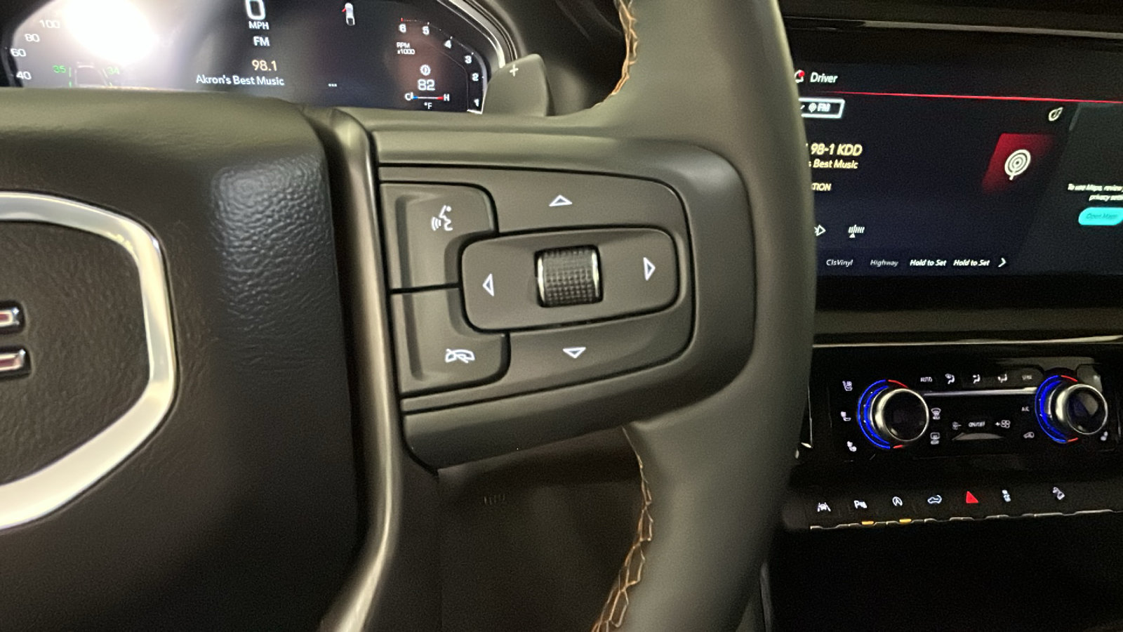 Used 2026 GMC Sierra 1500 AT4 w/ AT4 Premium Package AWD/4WD image 21