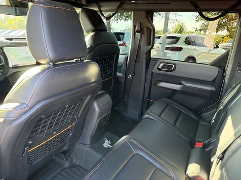 Used 2022 Ford Bronco Badlands w/ Sasquatch Package AWD/4WD image 38