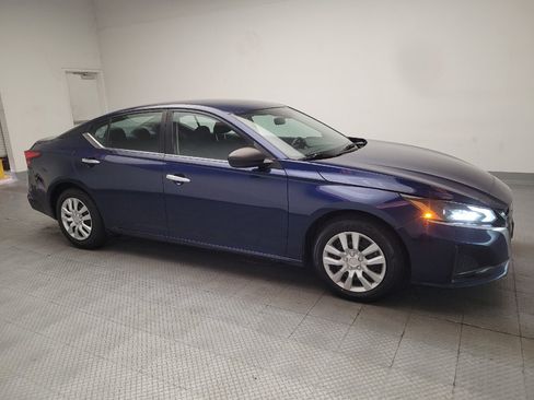 Used 2024 Nissan Altima 2.5 S FWD image 11