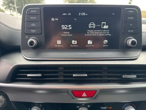 Used 2021 Kia Telluride S image 5