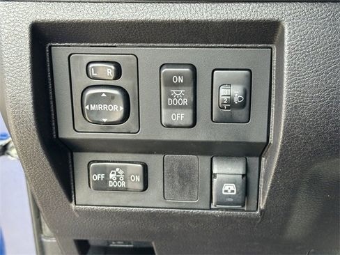 Used 2014 Toyota Tundra SR5 image 24