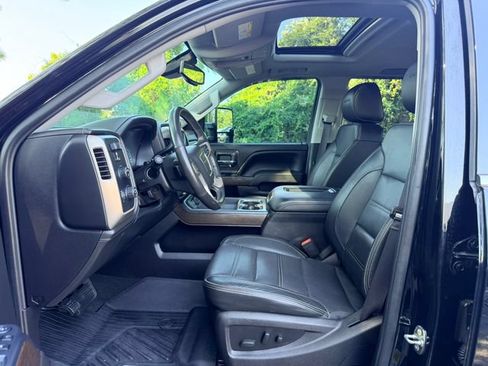 Used 2017 GMC Sierra 2500 Denali w/ Duramax Plus Package AWD/4WD image 12