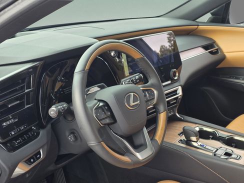 Used 2025 Lexus RX 350 AWD image 10