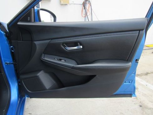 Used 2023 Nissan Sentra SV image 18