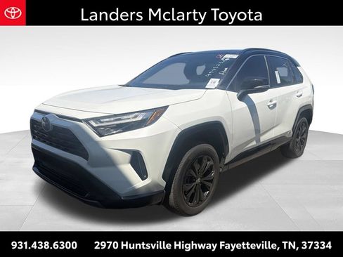 Used 2022 Toyota RAV4 XSE AWD/4WD image 2