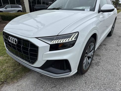 Used 2023 Audi Q8 Premium Plus image 9