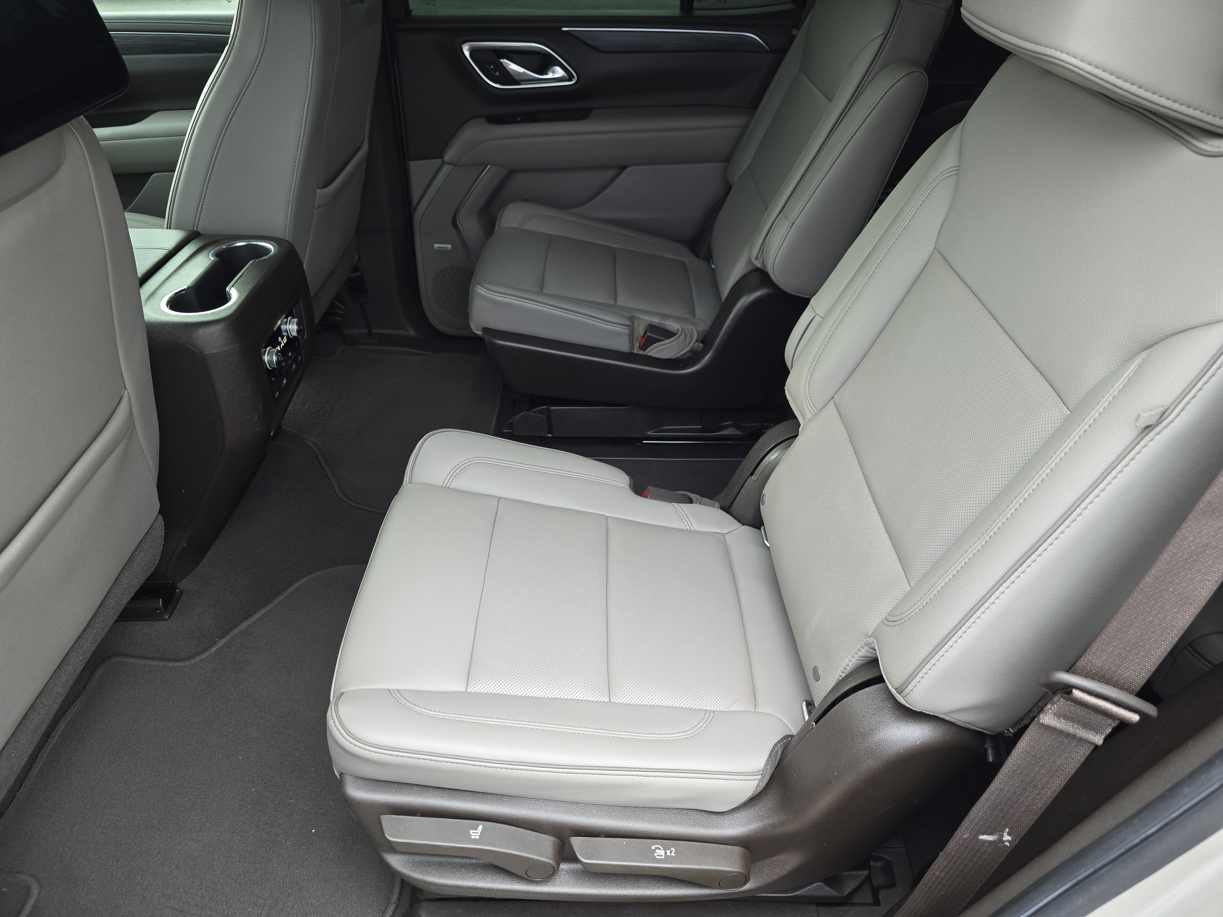 Used 2021 GMC Yukon SLT w/ SLT Premium Package RWD image 24