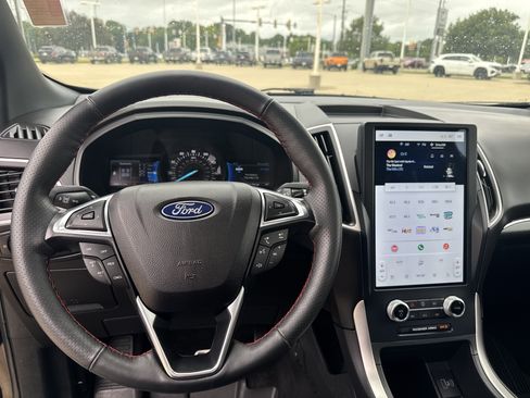 Used 2023 Ford Edge ST-Line AWD/4WD image 13