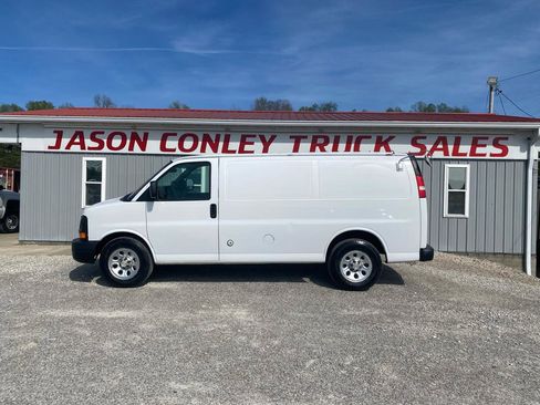 Used 2011 Chevrolet Express 1500 image 1