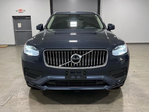 Used 2022 Volvo XC90 T5 Momentum image 9