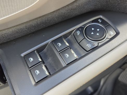 Used 2025 Ford Expedition Active RWD image 33