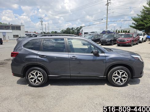 Used 2023 Subaru Forester Premium AWD/4WD image 5