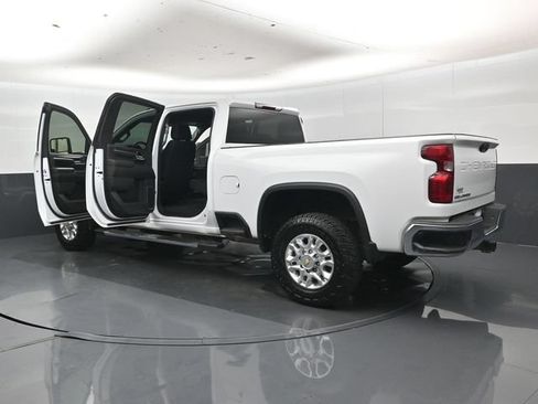 Used 2024 Chevrolet Silverado 2500 LT AWD/4WD image 52
