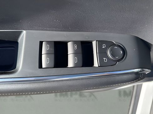 Used 2025 GMC Acadia Elevation FWD image 28