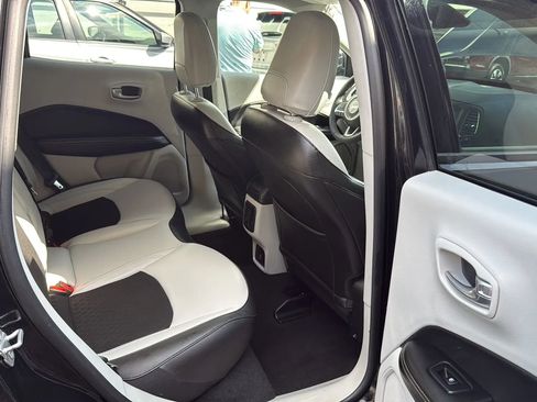 Used 2021 Jeep Compass Latitude image 26