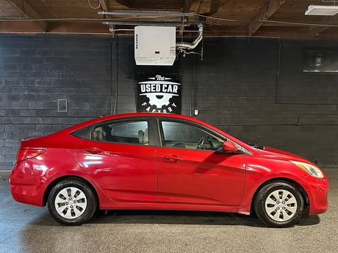 Used 2016 Hyundai Accent SE w/ Option Group 02 FWD image 6