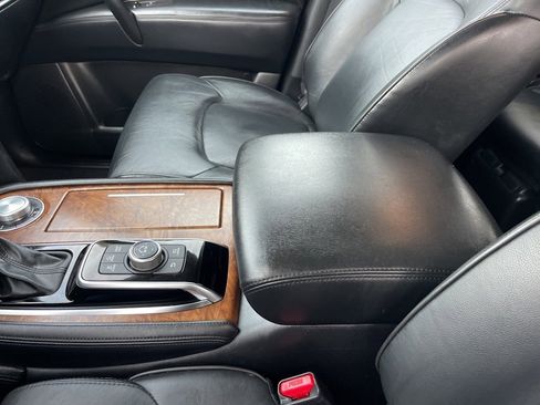 Used 2024 Nissan Armada SL w/ Captain's Chairs Package image 13