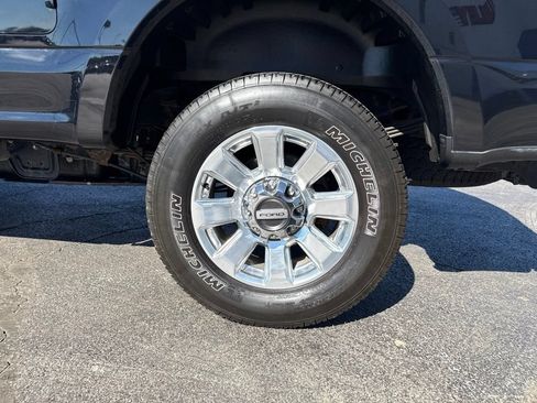 Used 2020 Ford F350 Platinum w/ FX4 Off-Road Package AWD/4WD image 41